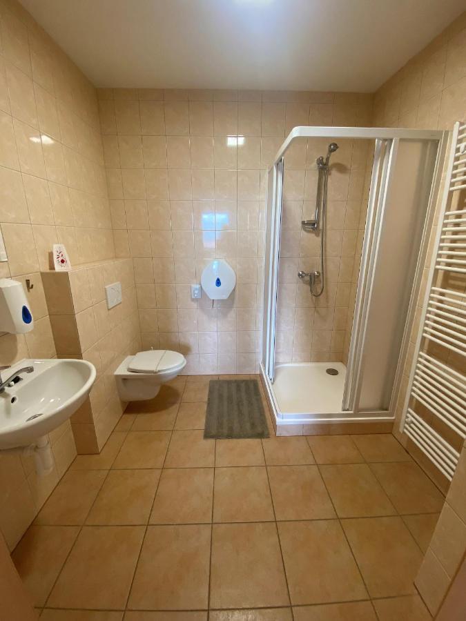 Hostel Hodonin Ngoại thất bức ảnh